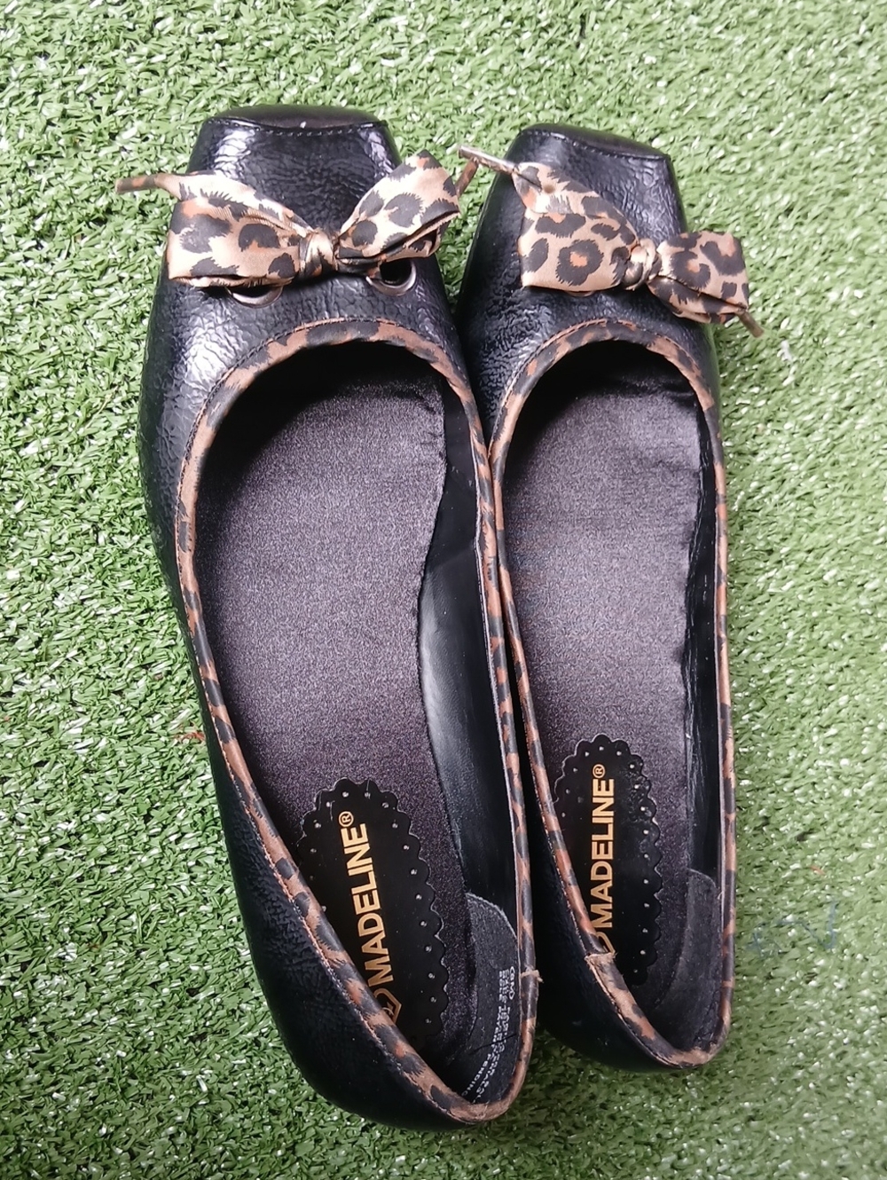 😍Madeline Women  Black Ballet Flats with Leopard Bow Trim Size 8M